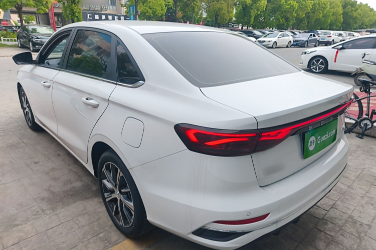 GEELY Emgrand 2024 изображение автомобиля #5