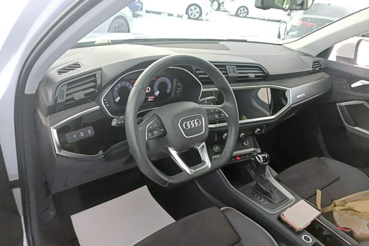 Audi Q3 2021 #10 Audi Q3 2021 car image #10