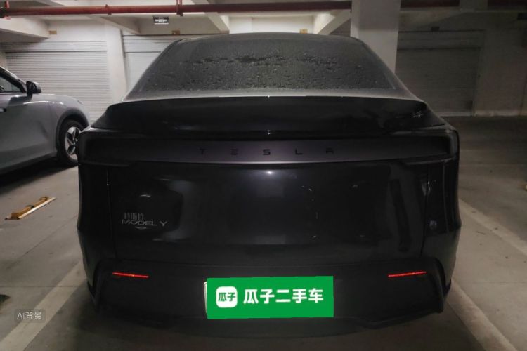 Tesla Model Y 2025 #6 Tesla Model Y 2025 car image #6