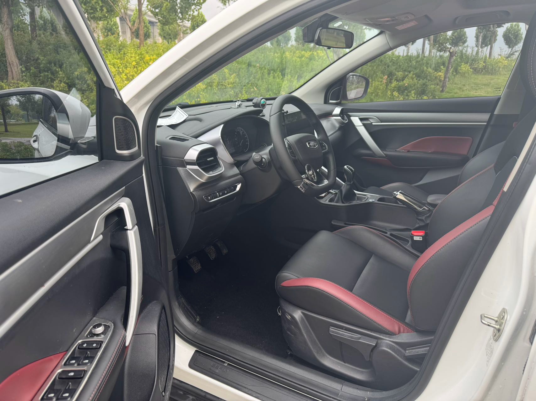 GEELY Coolray 2022 car image #7