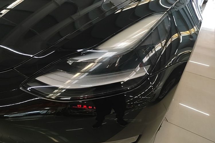 Tesla Model 3 2020 imagem de carro #23