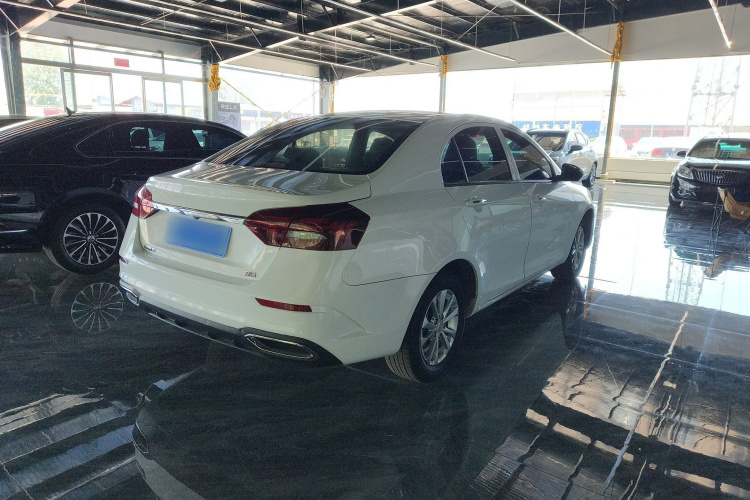GEELY Emgrand 2021 car image #4