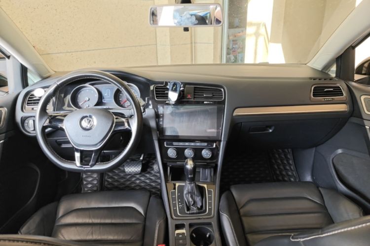 Volkswagen Golf 2016 car image #10