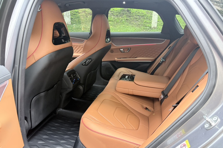 BYD Han 2022 car image #12