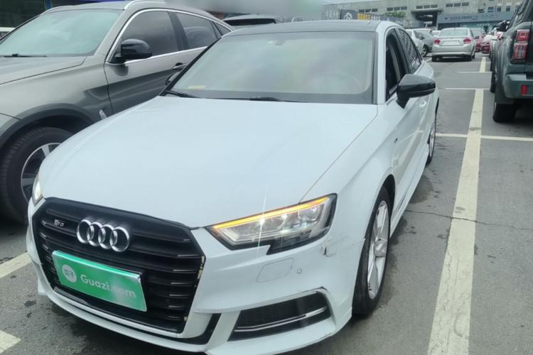 Audi A3 2020 car image #3