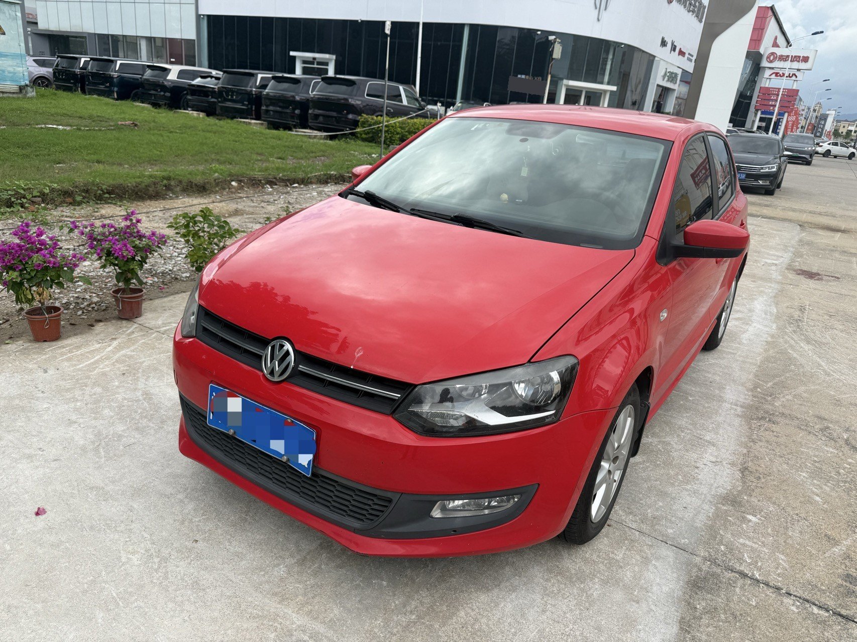 Volkswagen Polo 2013 Volkswagen Polo 2013 car image