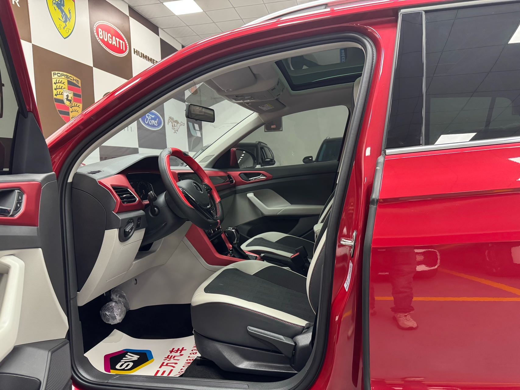 Volkswagen T-Cross 2023 car image #7