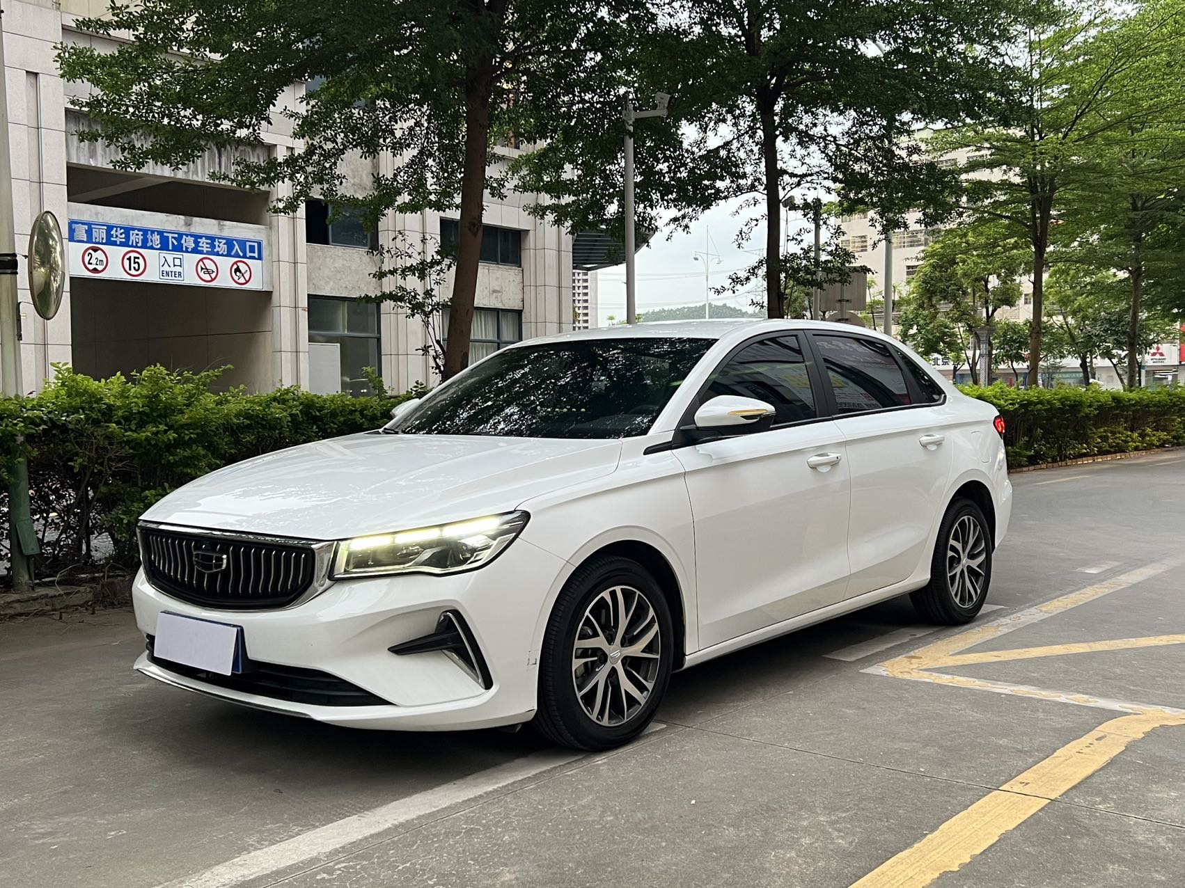 GEELY Emgrand 2024 GEELY Emgrand 2024 immagine di auto