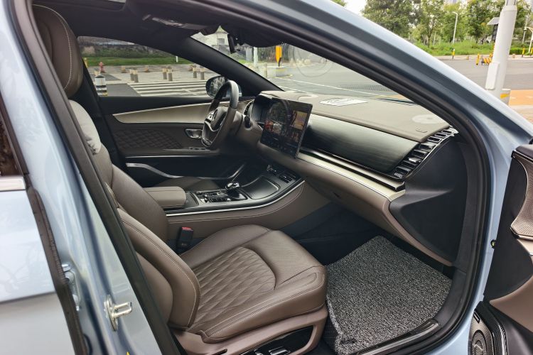 BYD Han 2023 car image #30