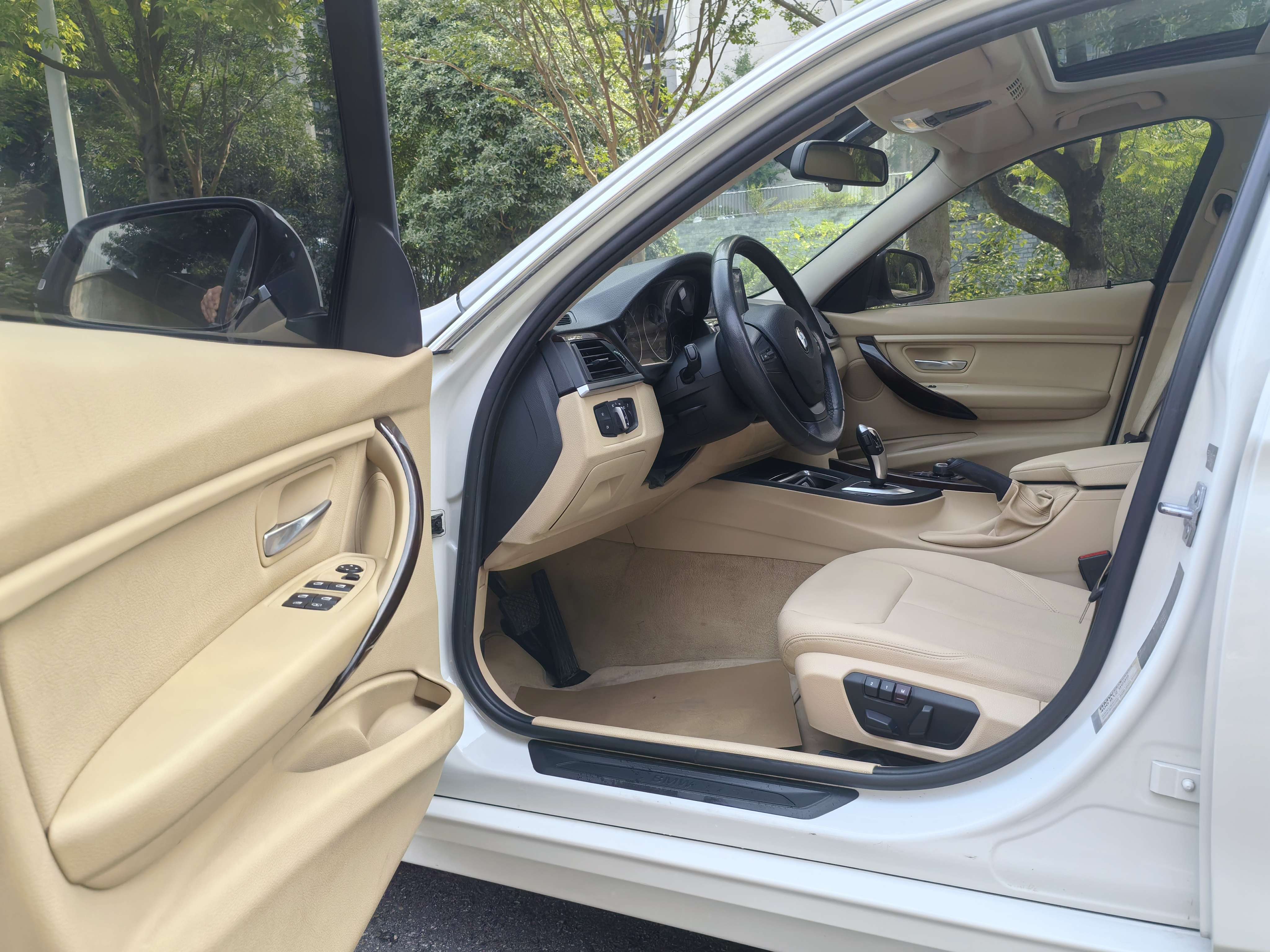 BMW 3 Series 2013 #8 BMW 3 Series 2013 car image #8