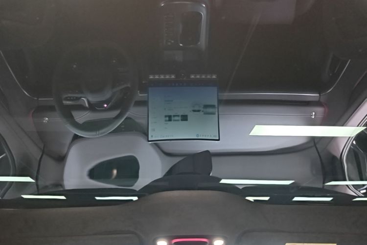 MI SU7 2024 car image #18