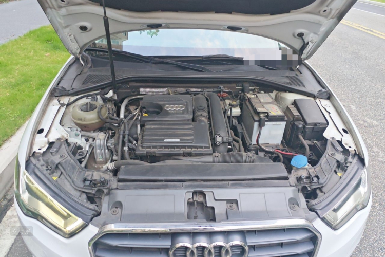 Audi A3 2015 car image #22