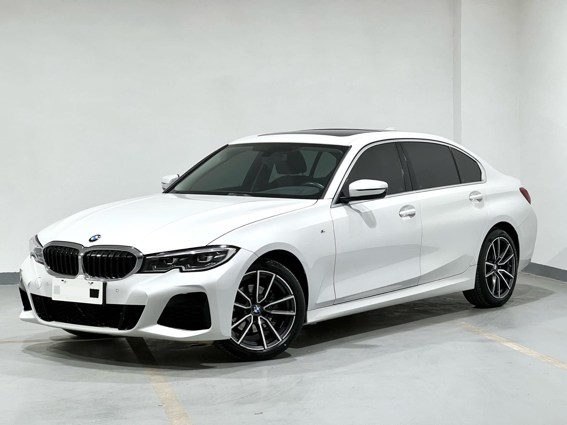 BMW 3 Series 2021 BMW 3 Series 2021 car image
