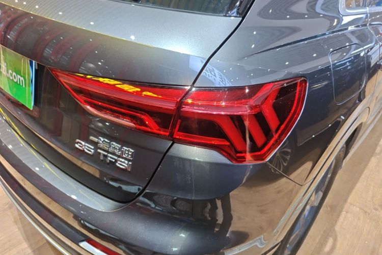 Audi Q3 2023 #8 Audi Q3 2023 car image #8