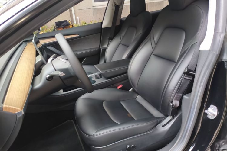 Tesla Model 3 2022 car image #19