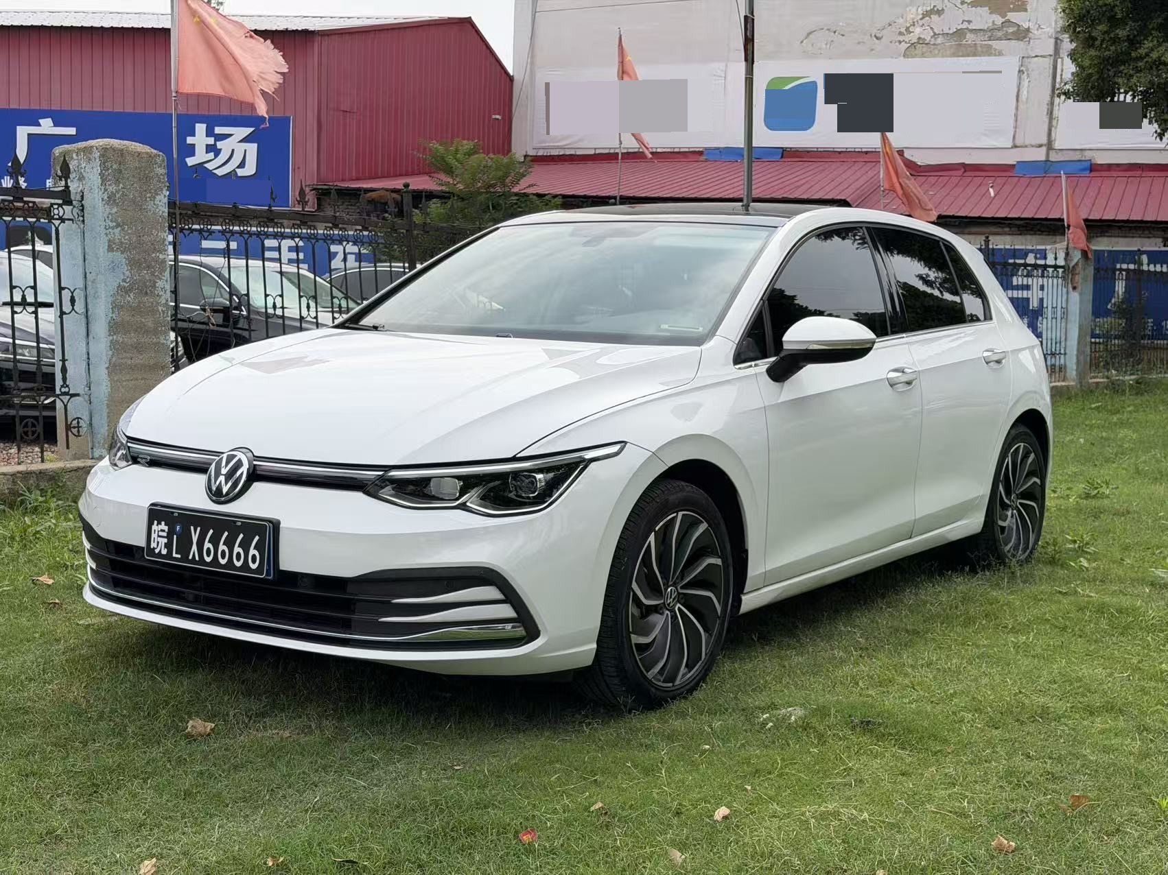 Volkswagen Golf 2021 car image 
