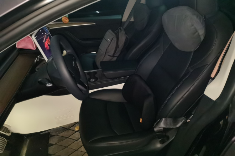 Tesla Model Y 2023 #19 Tesla Model Y 2023 car image #19
