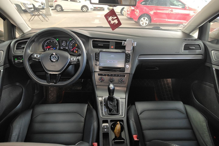 Volkswagen Golf 2014 car image #10