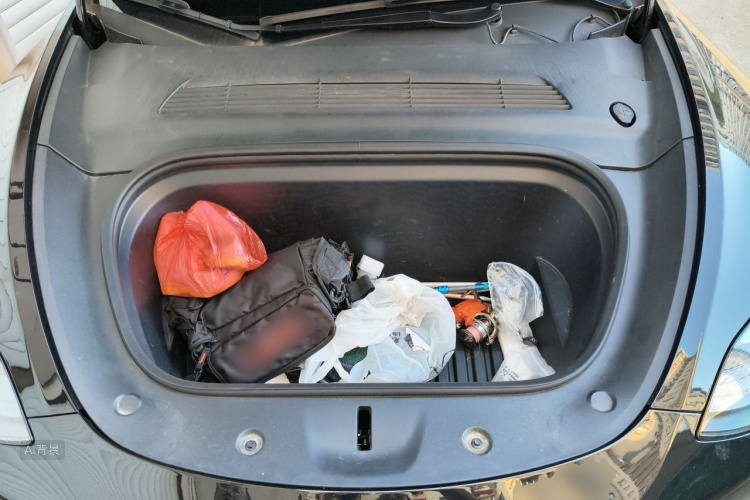 Tesla Model Y 2022 car image #22
