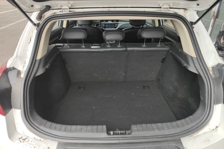 GEELY Emgrand GS 2018 car image #19