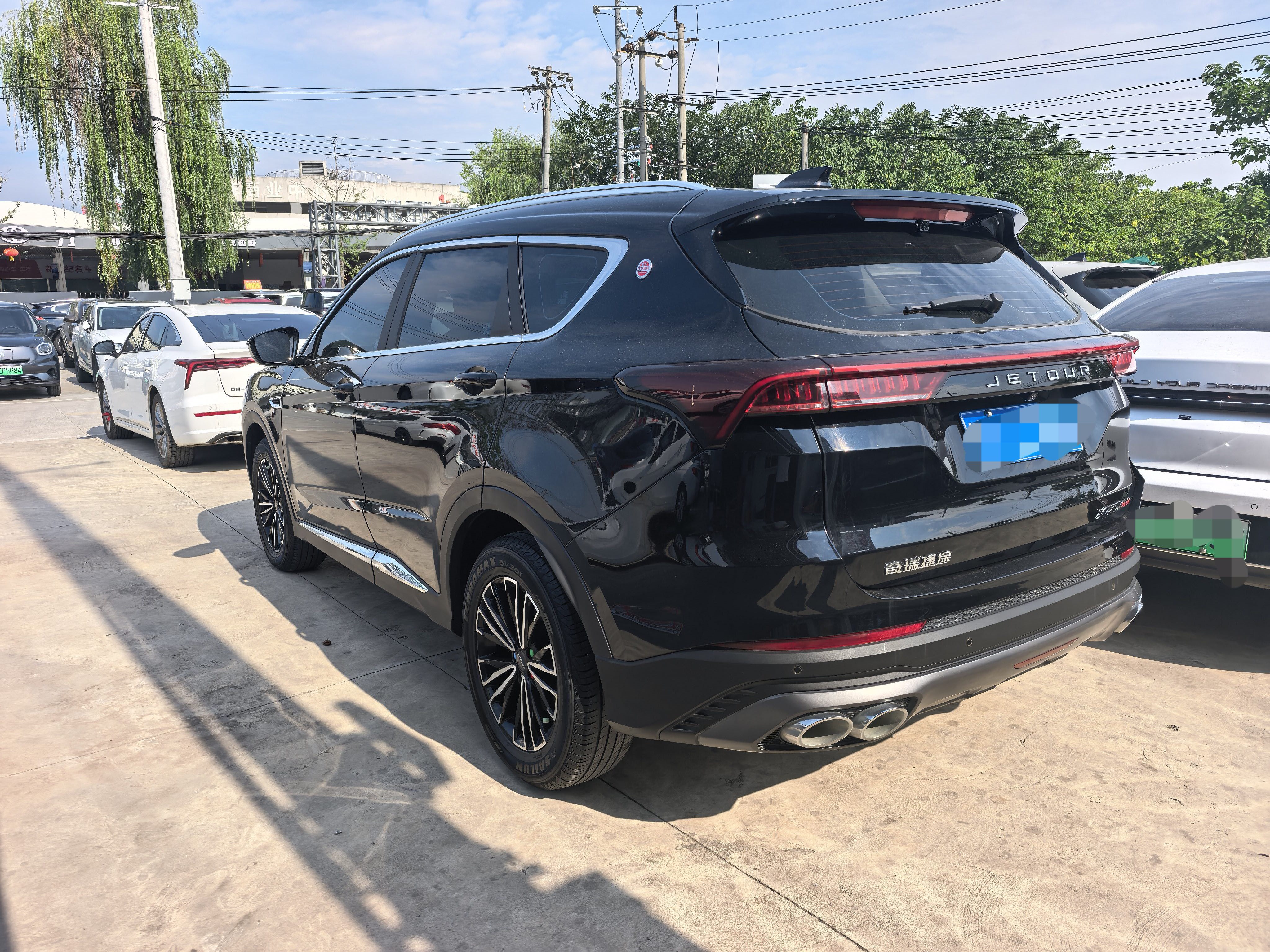 Jetour X70 PLUS 2023 car image #4