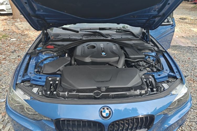 BMW 3 Series 2019 صورة سيارة #20