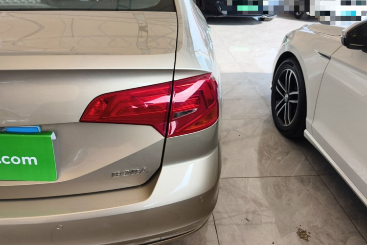 Volkswagen Bora 2016 car image #8