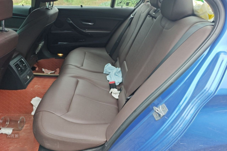 BMW 3 Series 2019 car image #19