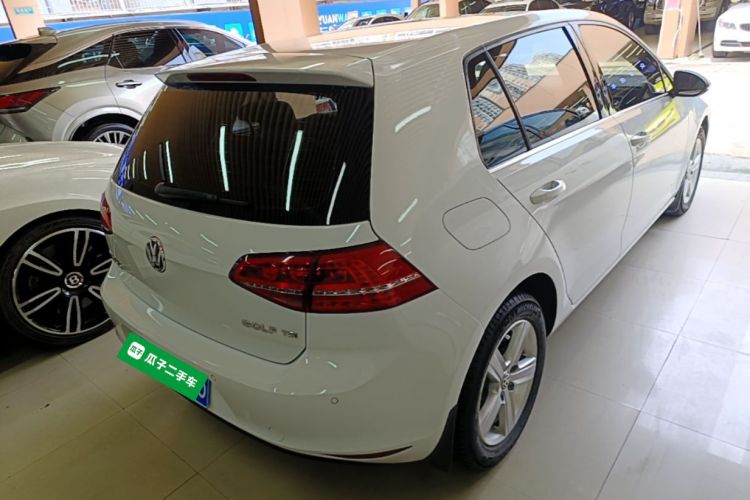 Volkswagen Golf 2014 car image #7