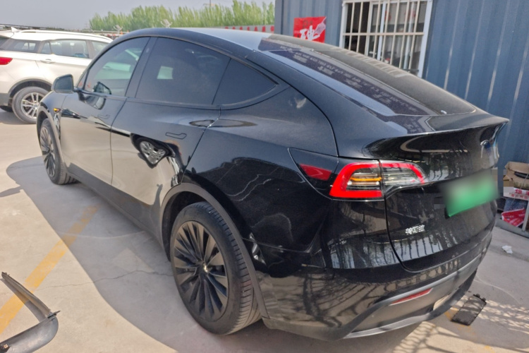 Tesla Model Y 2023 #5 Tesla Model Y 2023 immagine di auto #5
