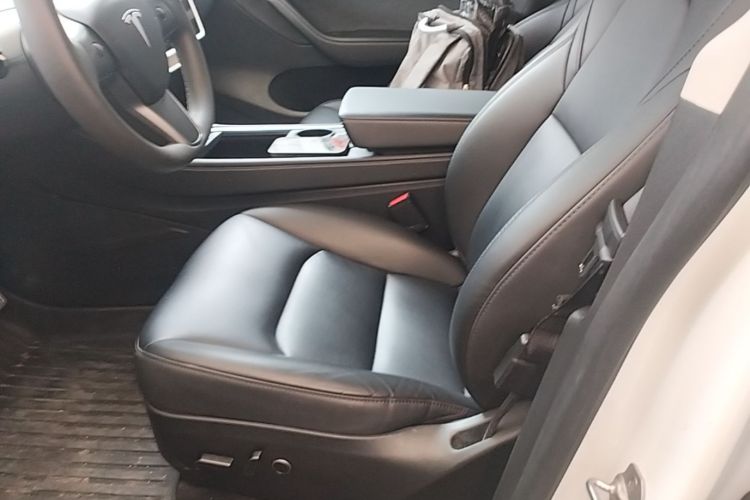 Tesla Model Y 2024 #15 Tesla Model Y 2024 car image #15