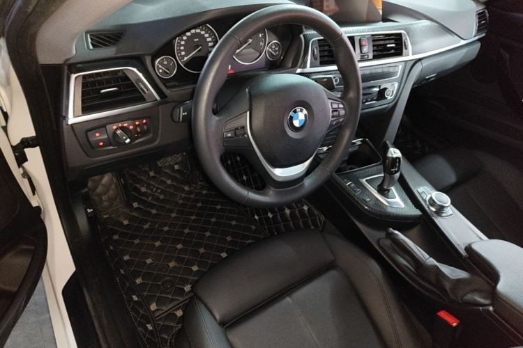 BMW 3 Series GT 2019 #16 BMW 3 Series GT 2019 car image #16