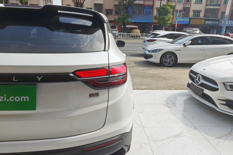 GEELY Coolray 2026 #8 GEELY Coolray 2026 car image #8