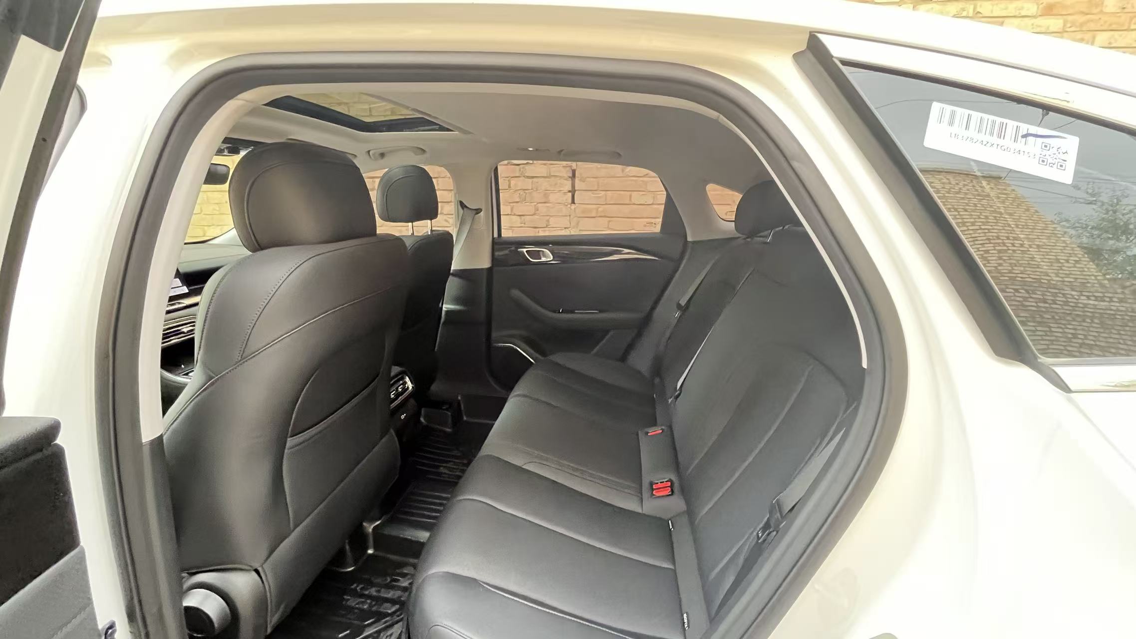 GEELY Emgrand 2026 car image #3