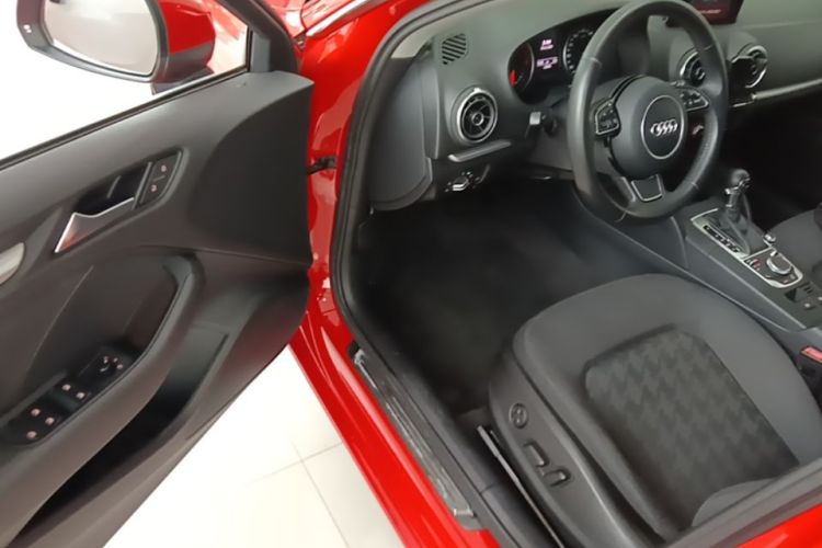 Audi A3 2016 car image #18