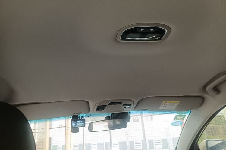 GEELY Emgrand 2019 #20 GEELY Emgrand 2019 car image #20