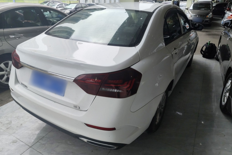 GEELY Emgrand 2021 car image #5