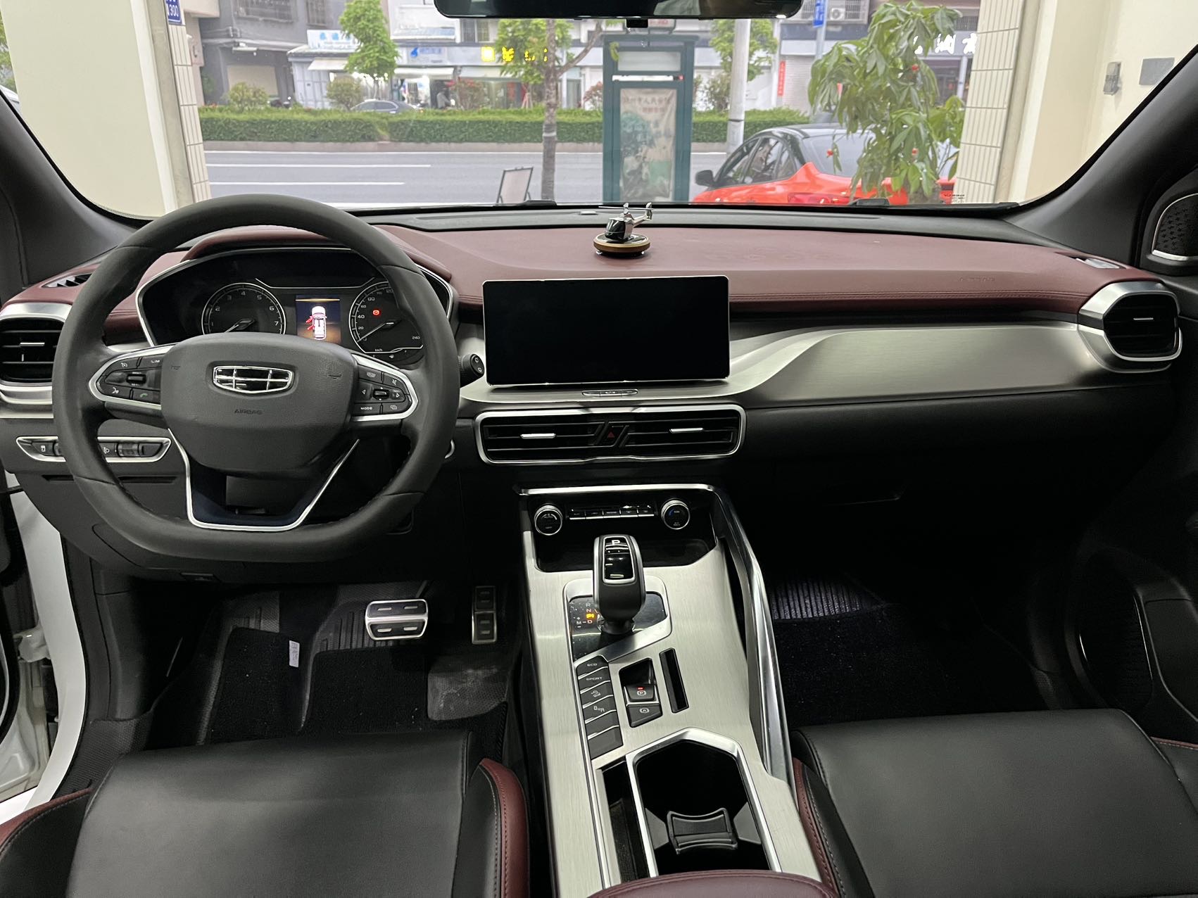 GEELY Coolray 2020 car image #9