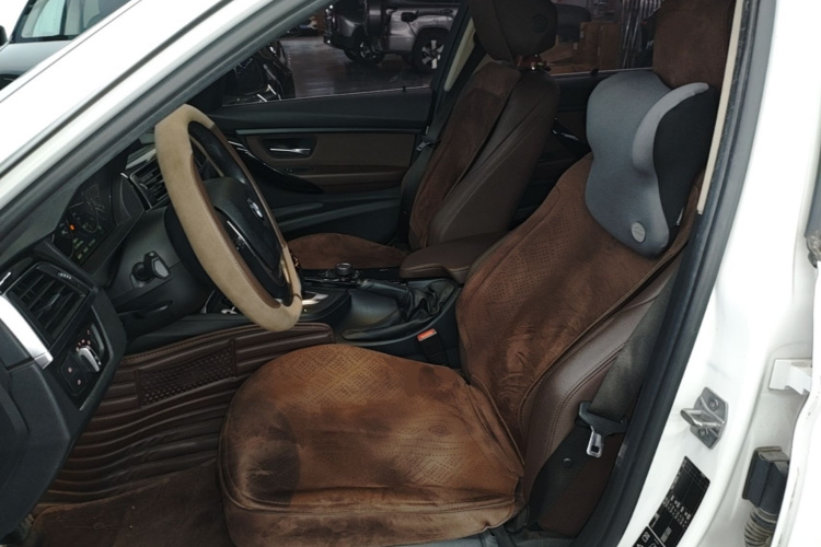 BMW 3 Series 2018 #19 BMW 3 Series 2018 car image #19