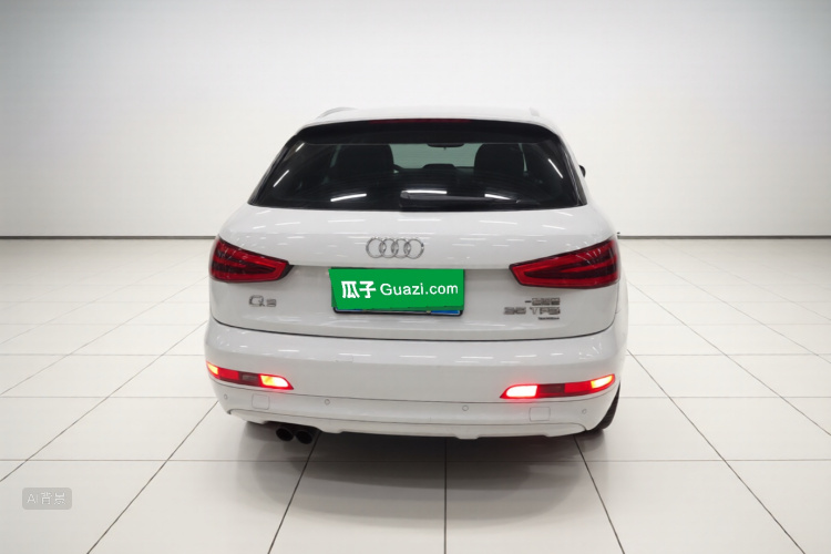 Audi Q3 2016 car image #6
