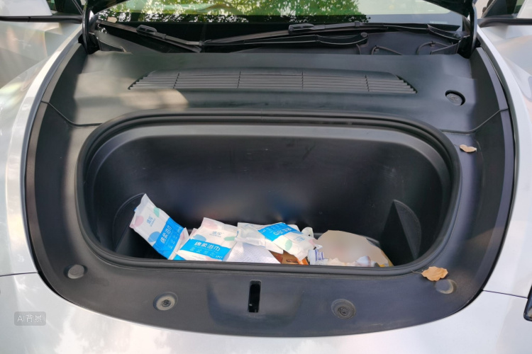 Tesla Model Y 2024 immagine di auto #22
