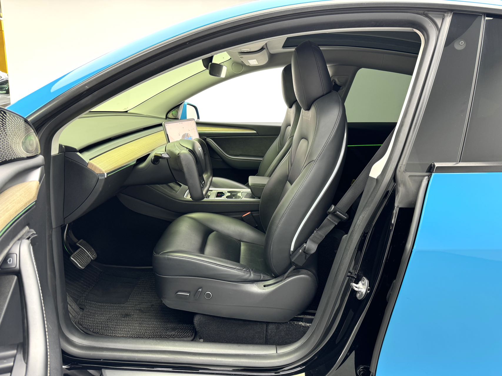 Tesla Model Y 2022 #7 Tesla Model Y 2022 car image #7