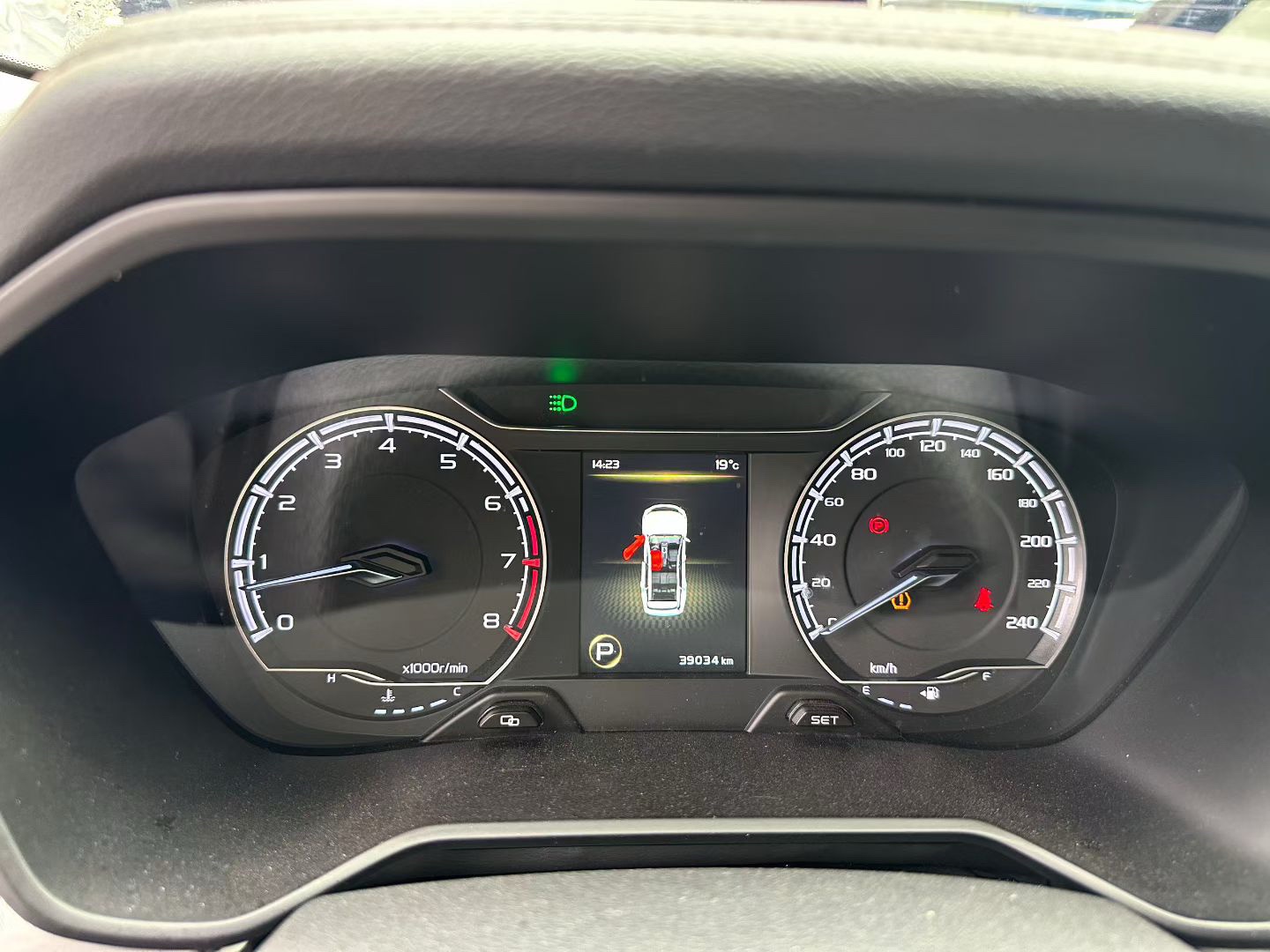 GEELY Vision X6 2021 صورة سيارة #9