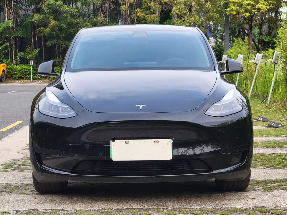 Tesla Model Y 2023 #2 Tesla Model Y 2023 car image #2