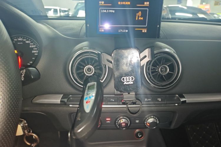 Audi A3 2017 immagine di auto #13