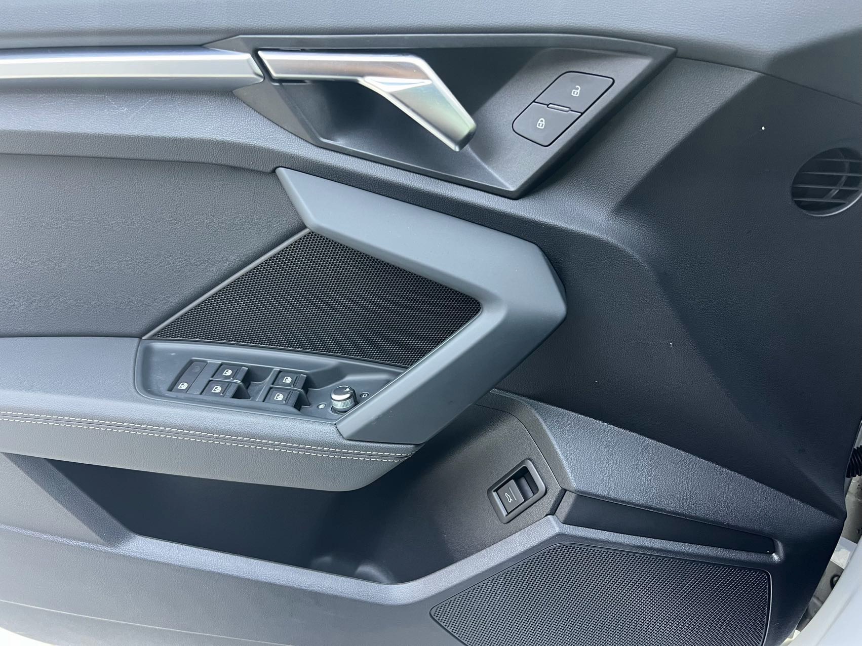2023 #10 2023 immagine di auto #10