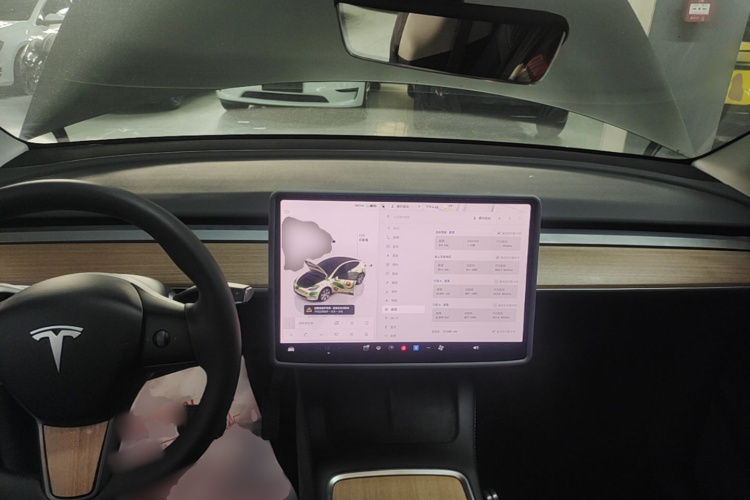 Tesla Model Y 2022 car image #11