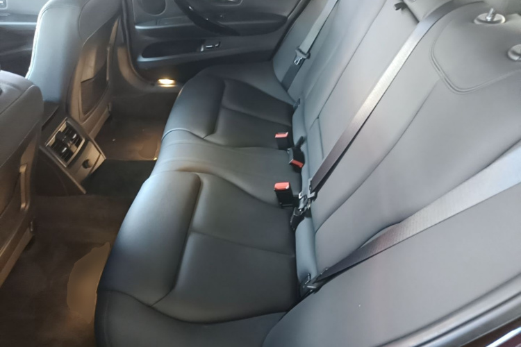 BMW 3 Series 2017 #17 BMW 3 Series 2017 car image #17