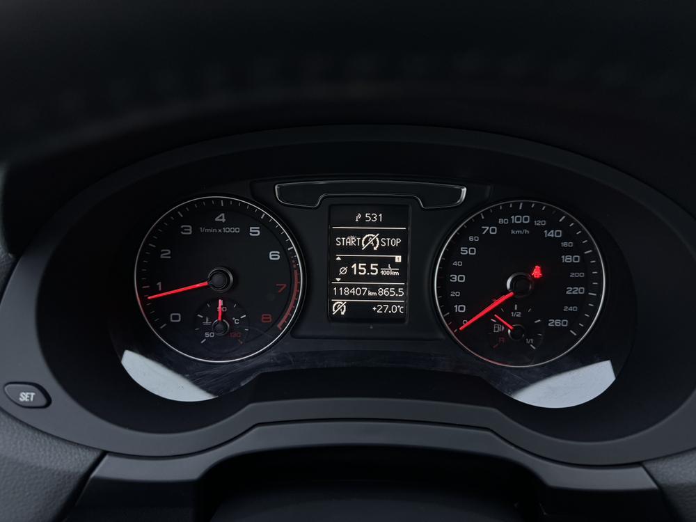 Audi Q3 2016 car image #22