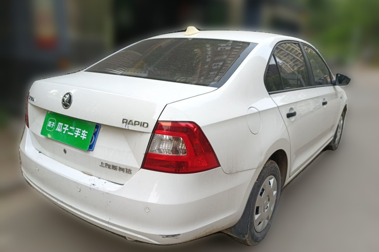 Skoda Rapid 2017 #7 Skoda Rapid 2017 car image #7